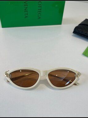 Bottega Veneta Ivory Cat Eye Gold Knot Brown Lens Sunnies